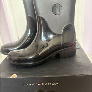 Tommy Hilfiger Glossy Black Boots
